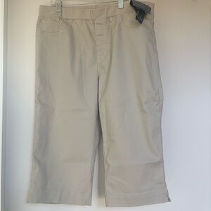 Women's Tan Capris